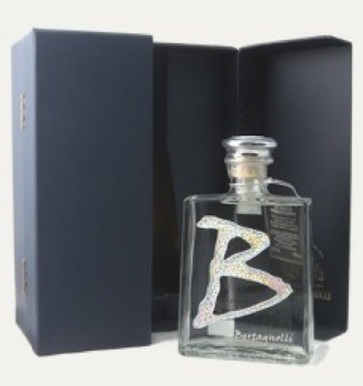 Acquavite di fragolino caraffa astucciata bertagnolli